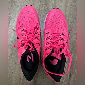 Women’s Nike Zoom Pegasus Size 9 PINK